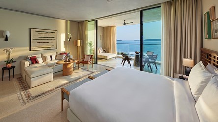14239_Deluxe Bay View Mandarin Oriental, Costa Navarino - Junior Suite.jpg